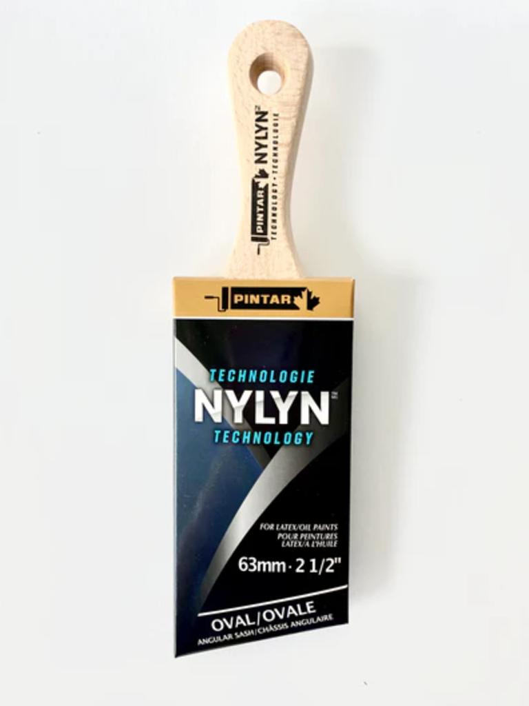 Pinceau nylyn ovale angulaire 2-1/2po à petit manche