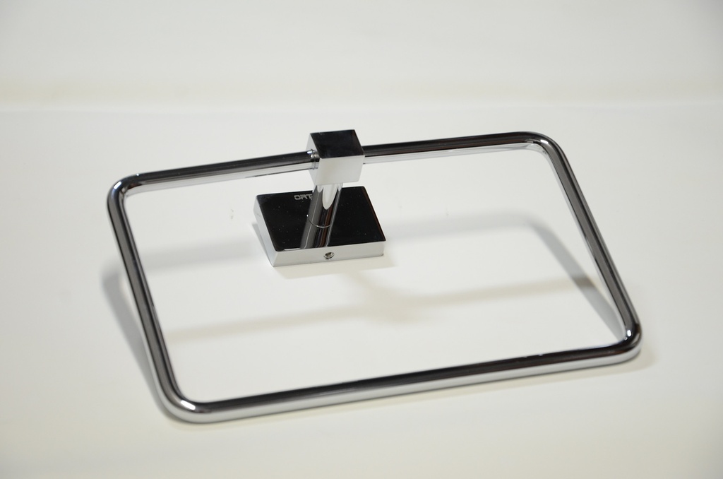 [1LB-JBBAT6530] Discontinué - Anneau a serviettes carre chrome