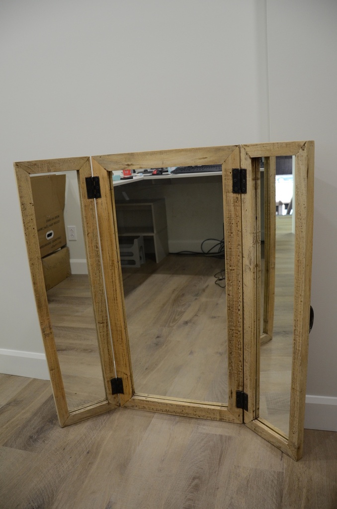 Discontinué - Miroir cassidy triple en bois vintage 34 x 18po